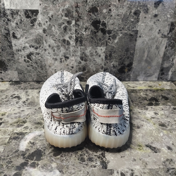 Ledkers Black And White Sneakers Women's 5. - Picture 4 of 7